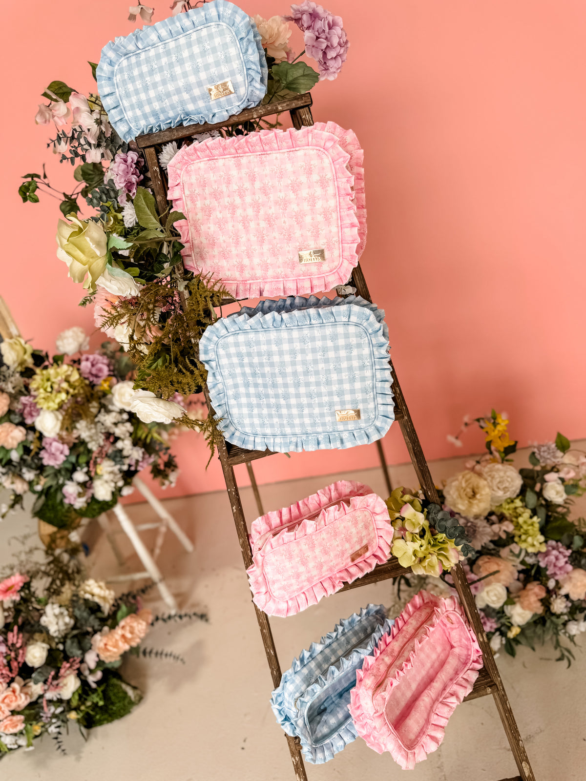 Ruffled Nylon Pouch XL