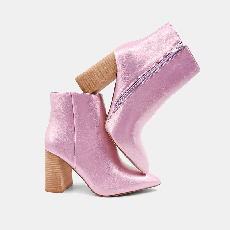 Light best sale pink booties