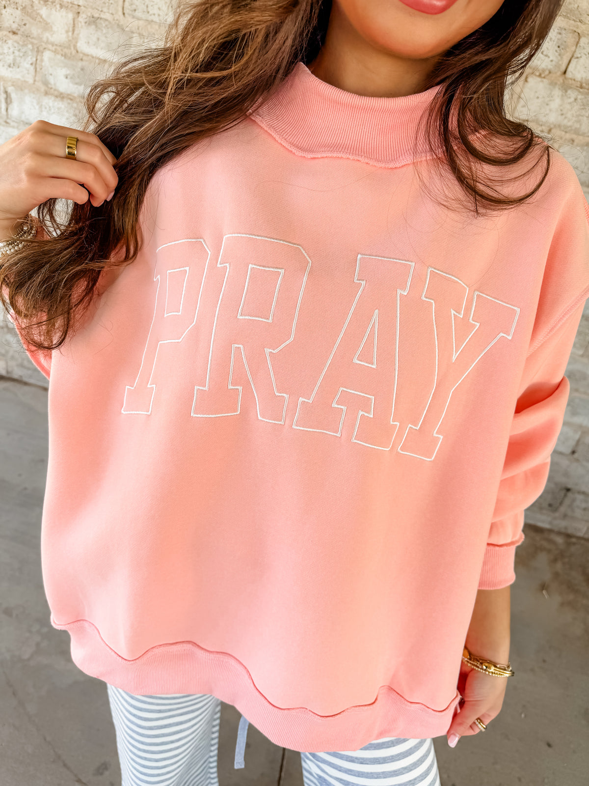 Pray Mockneck