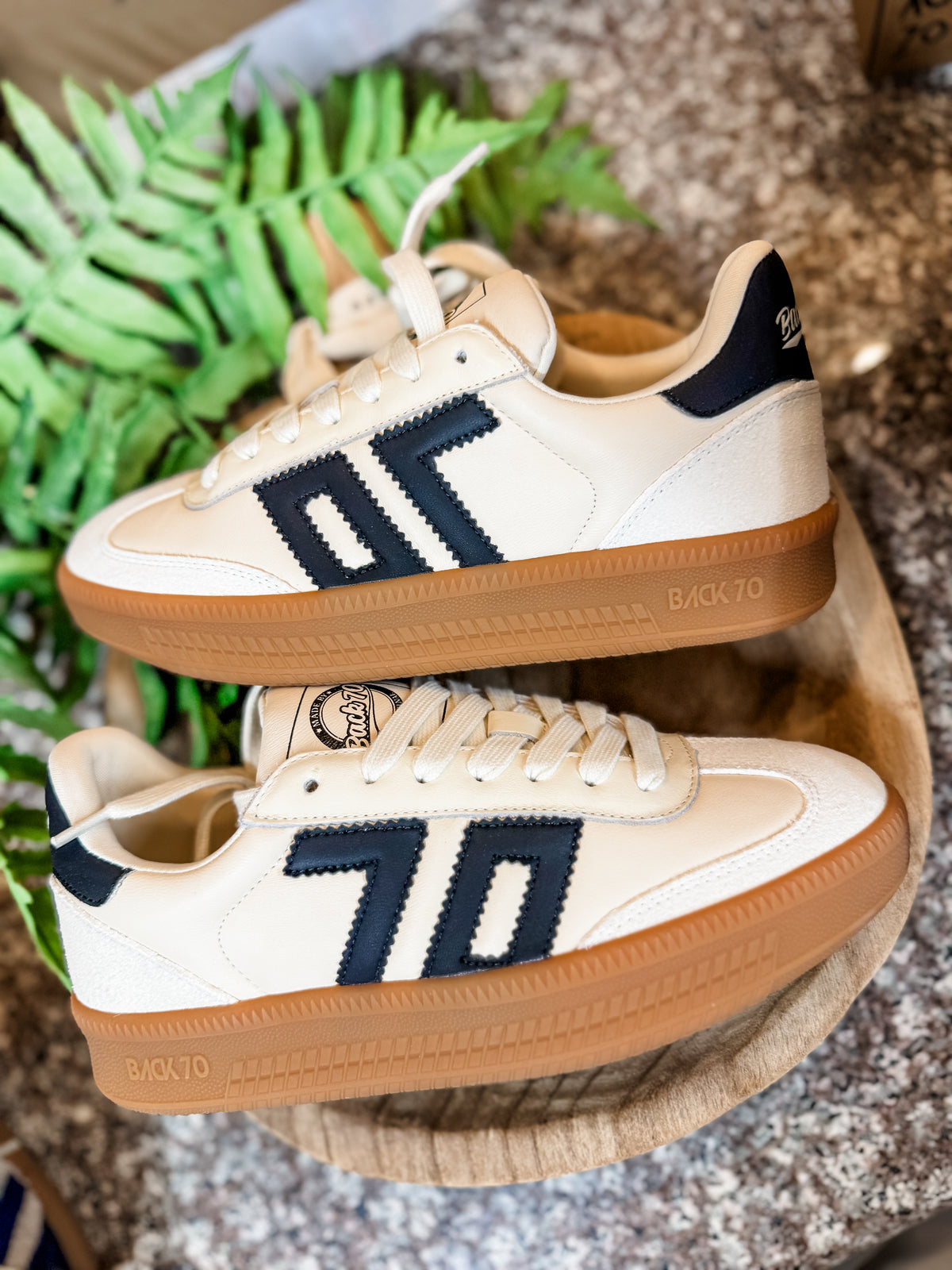 Double Butter black back 70s