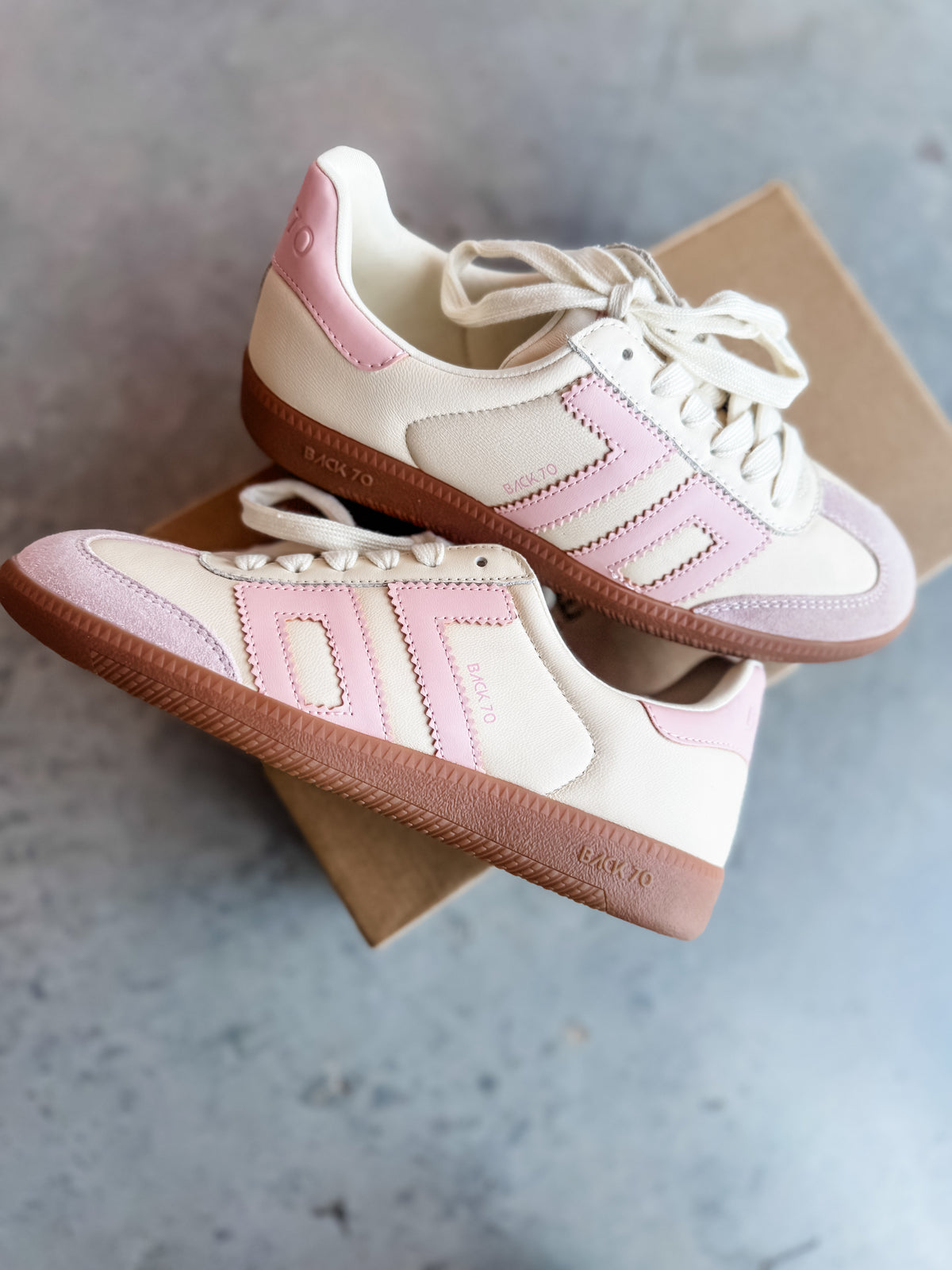 Cloud D26 Butter Beige Back 70's