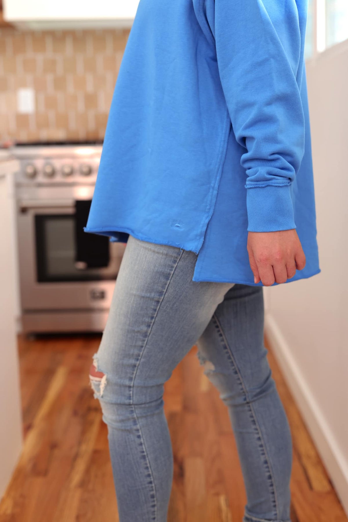 Oversized V-Neck Pullover - Long Sleeve - 5 Colors