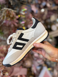 Barkley Jogger White Black Back 70's Sneakers