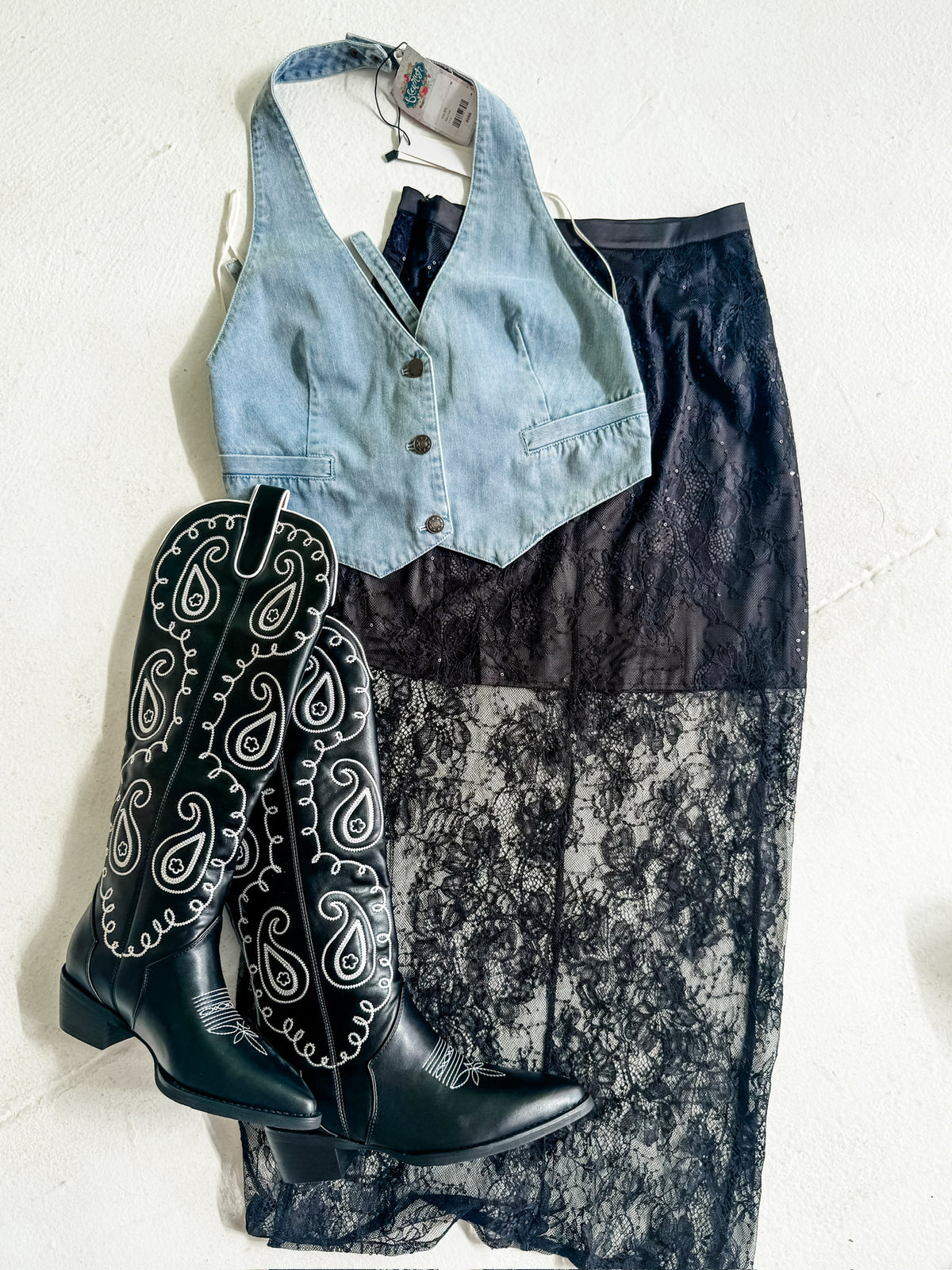 The Jeannie in black