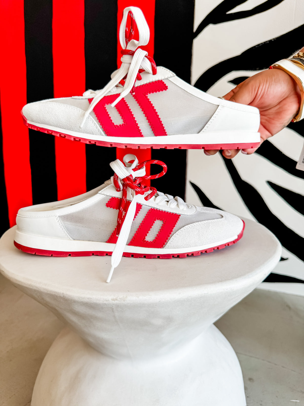 Venice White Scarlet Back 70's