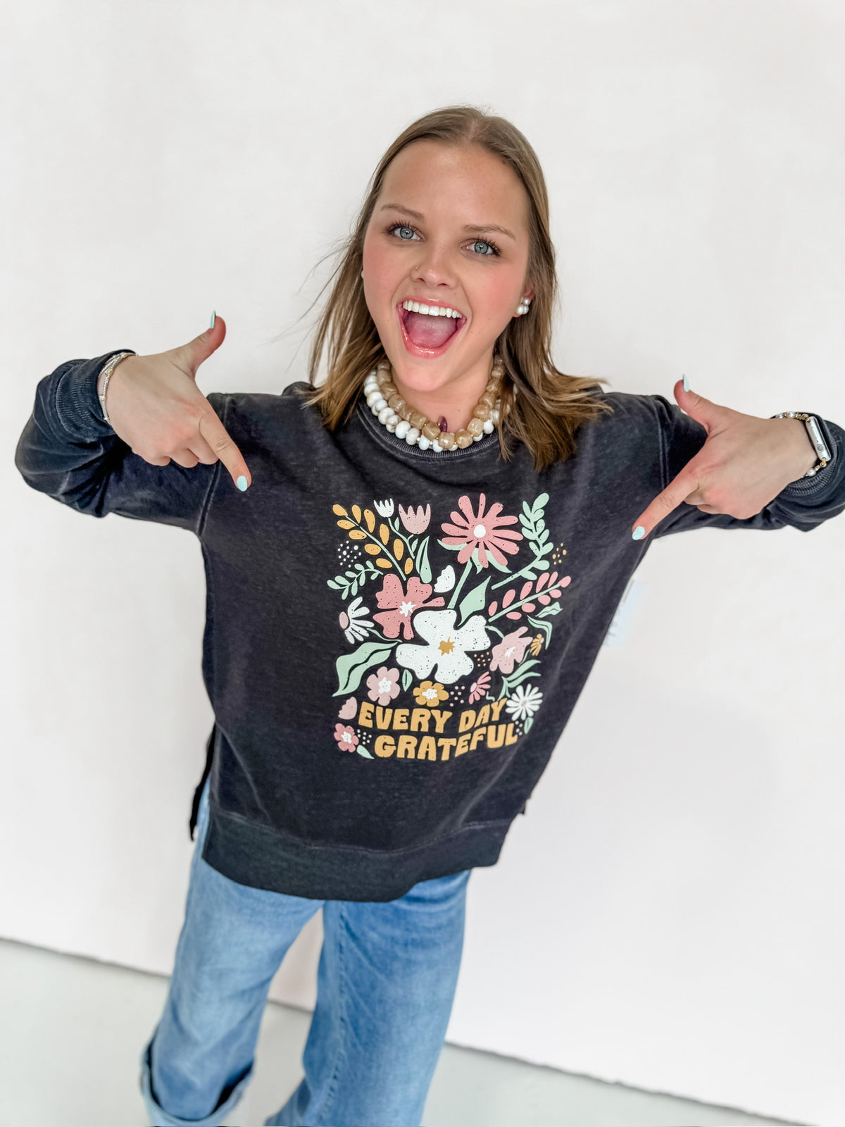 Every Day Grateful Pullover