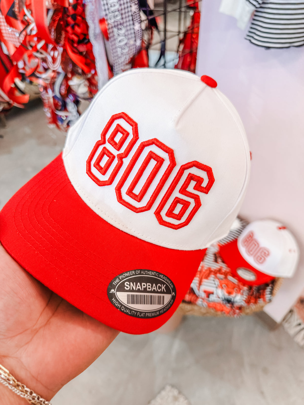 806 hat