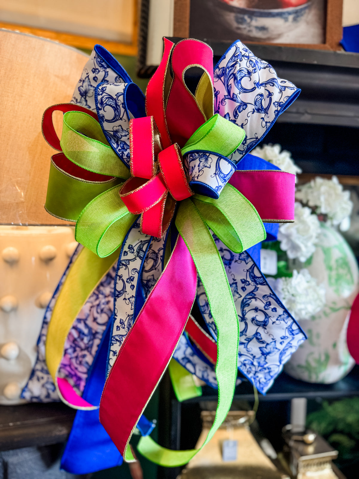 Blue chinoiserie bow