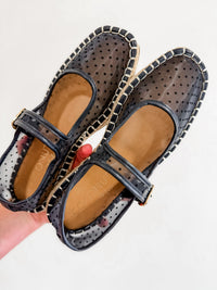 Black Dot Flats
