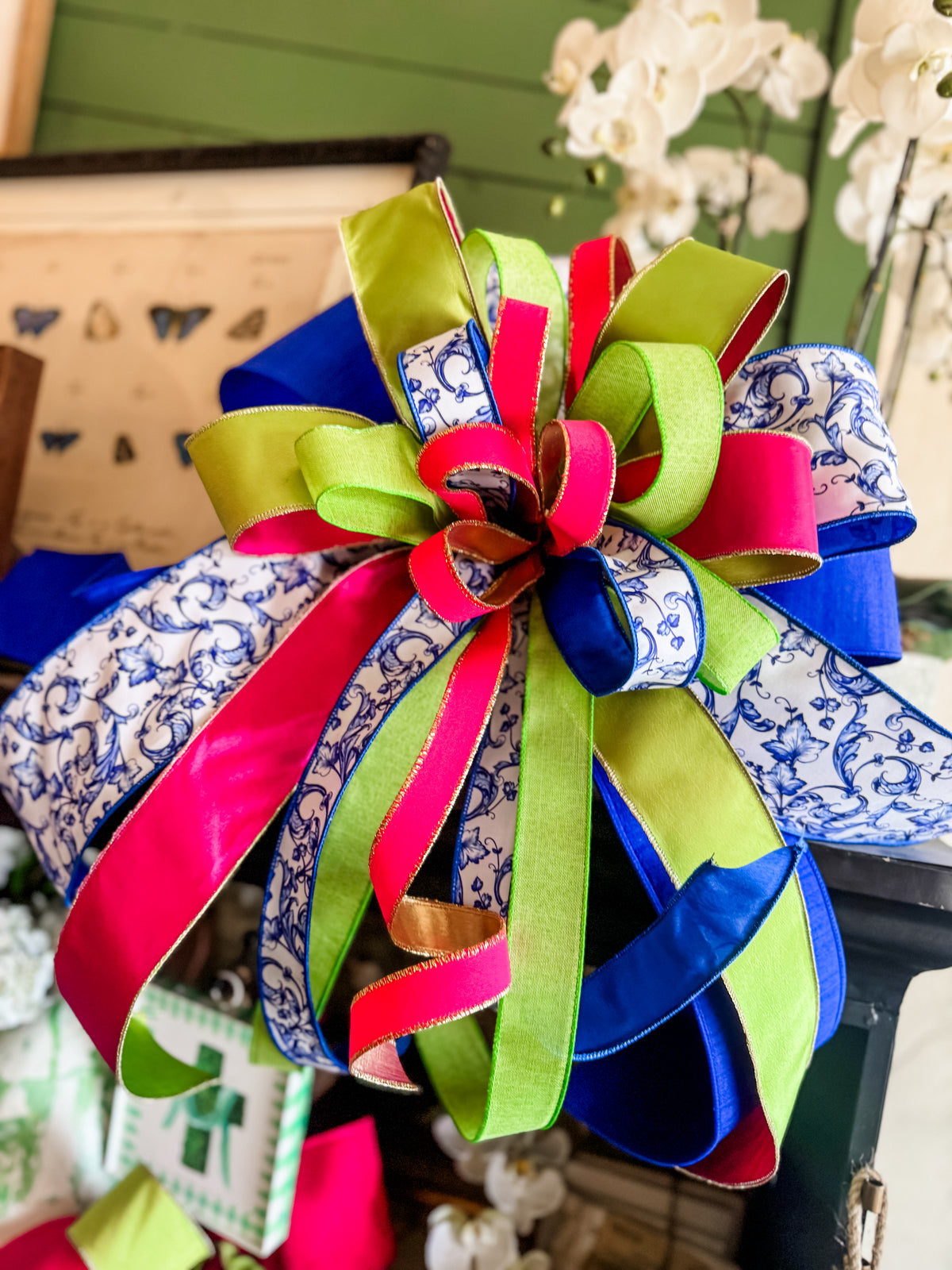 Blue chinoiserie bow