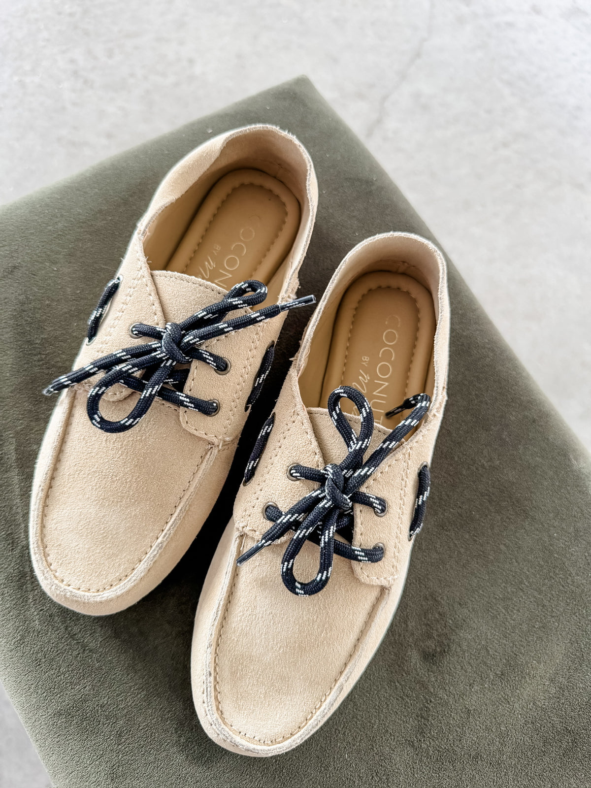 Petra Natural Shoes
