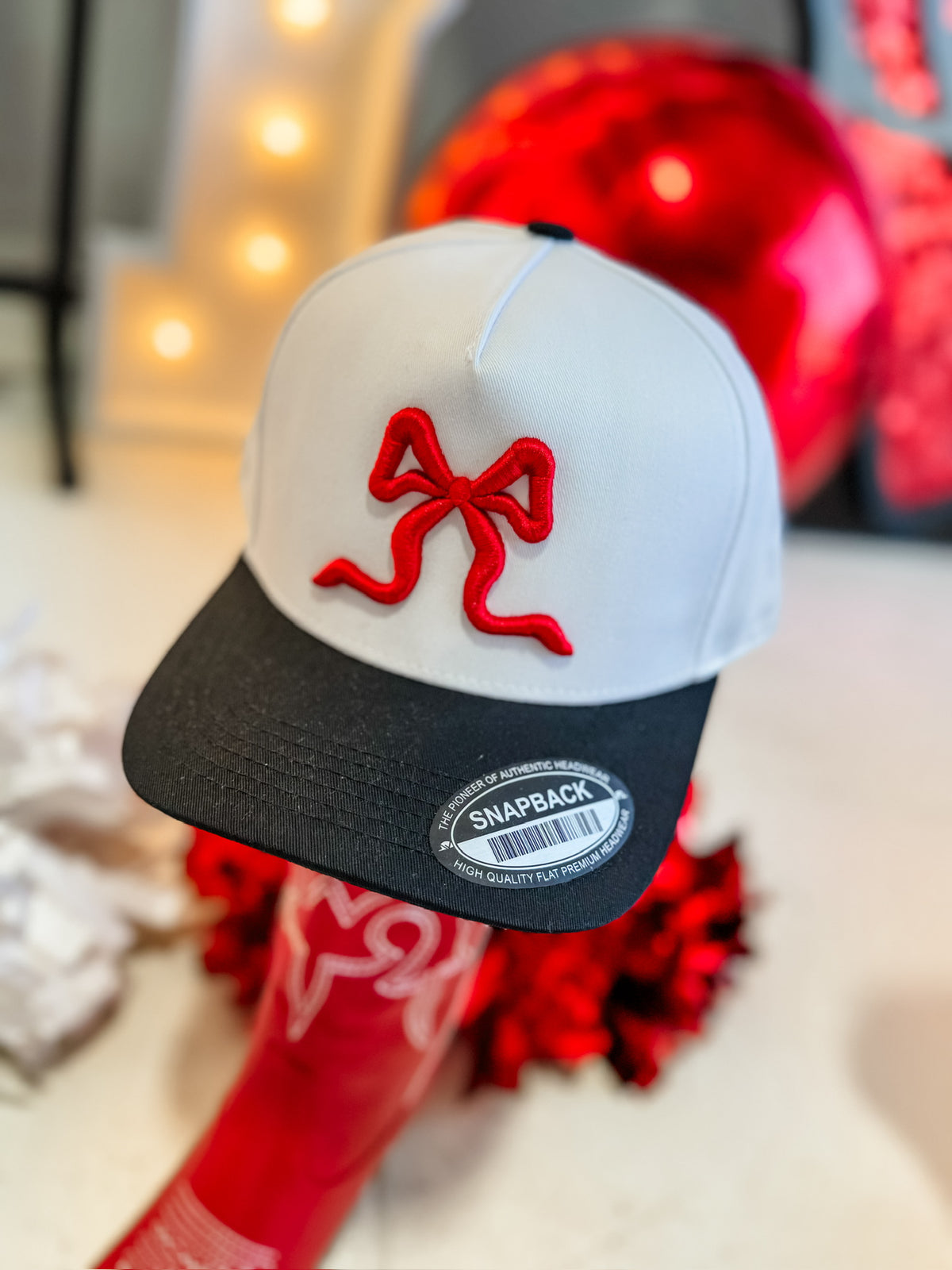 BLACK AND RED BOW HAT
