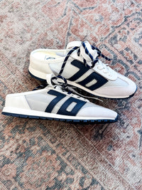 Venice white navy back 70’s