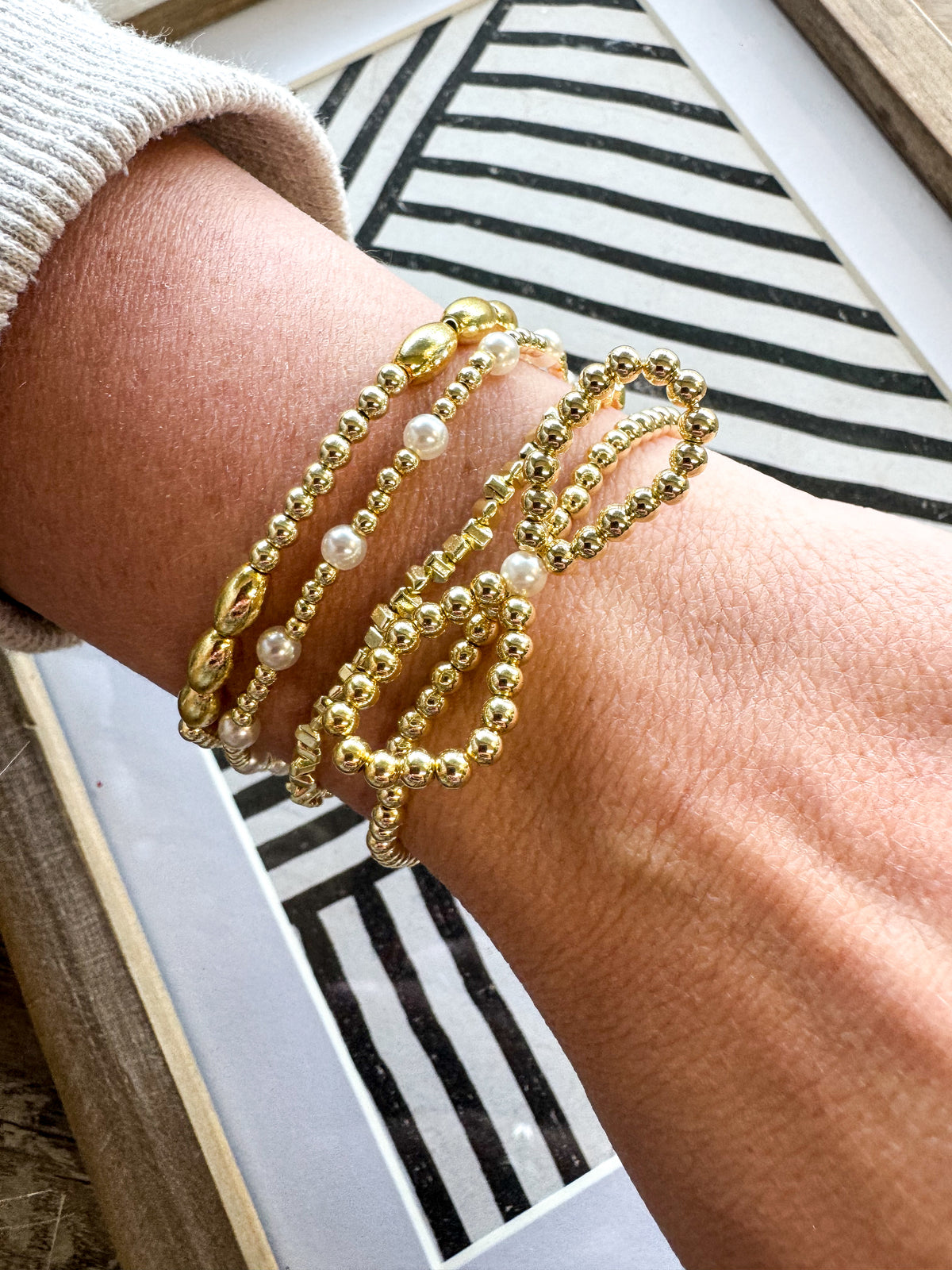 Pearl Bow Beaded Bracelet