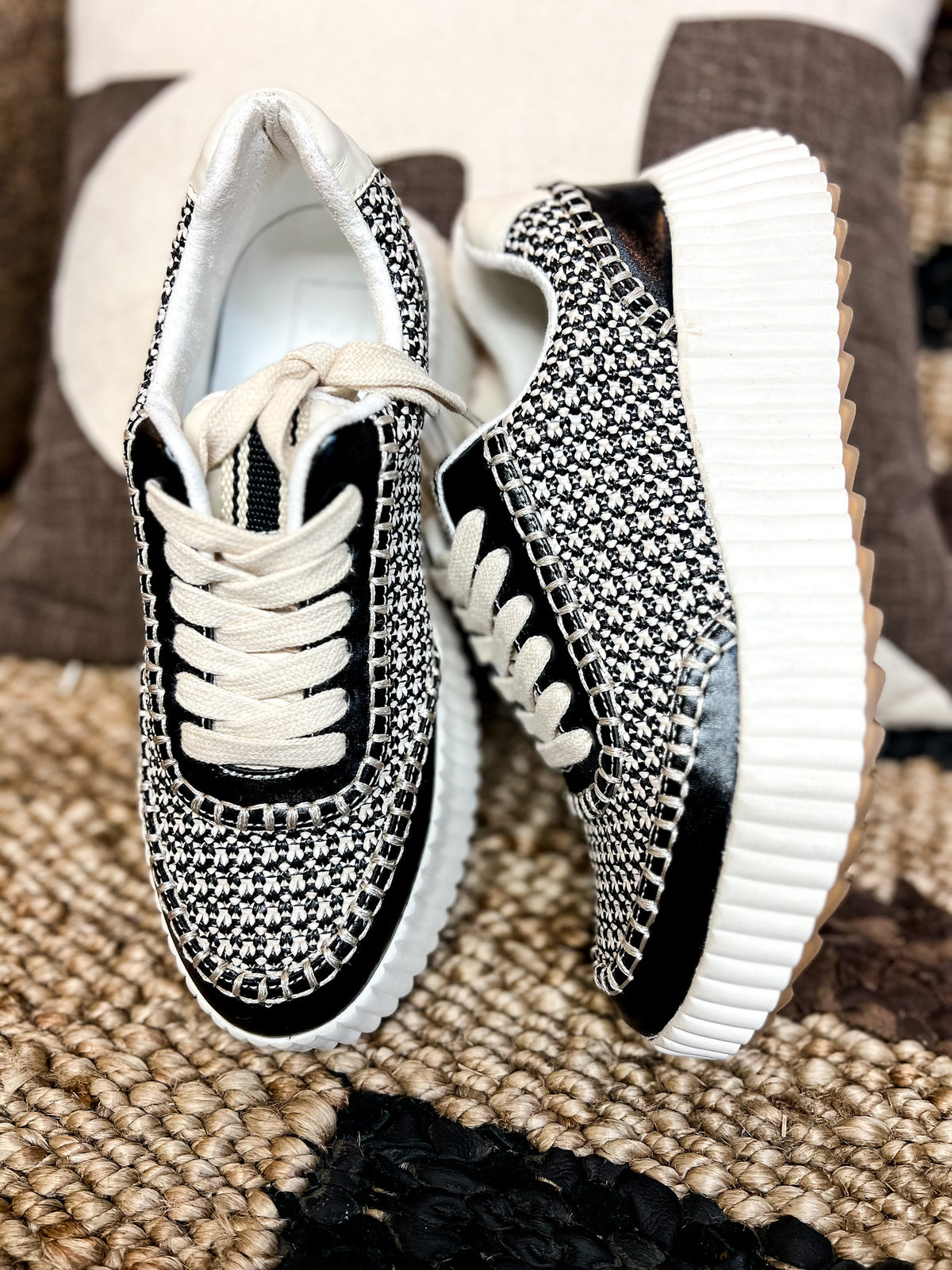Selina Sneakers- Black