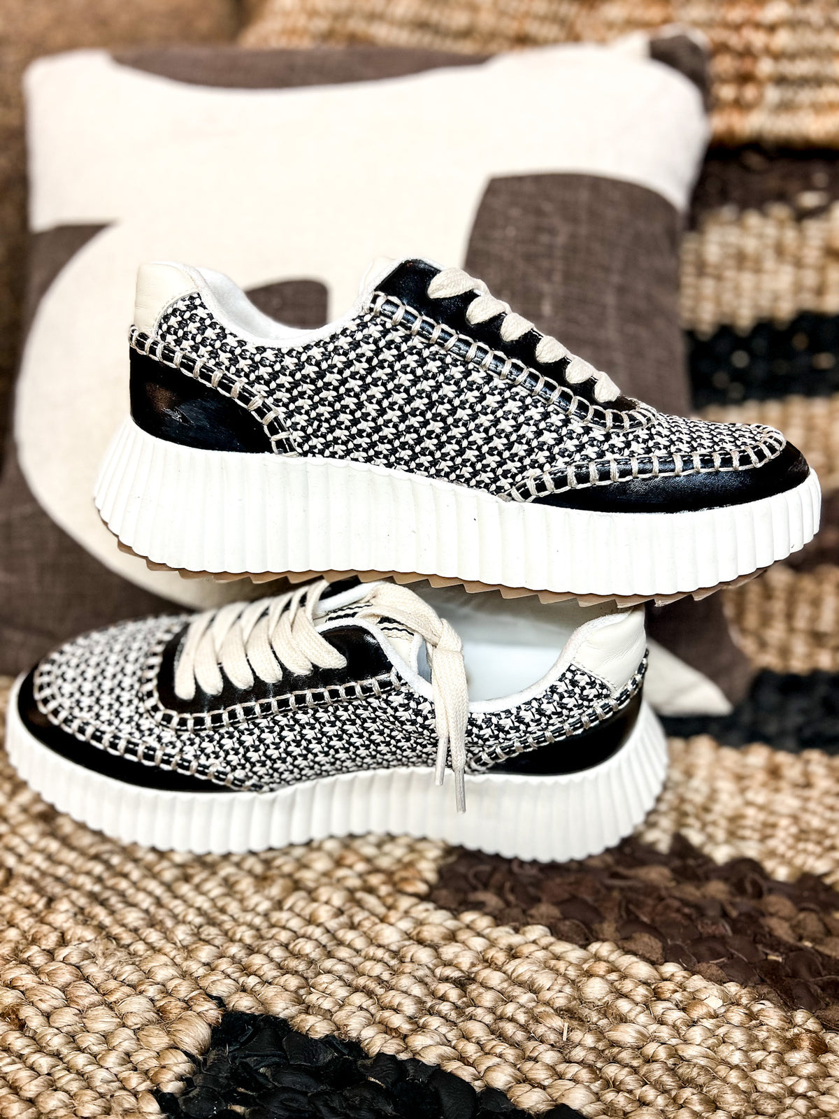 Selina Sneakers- Black